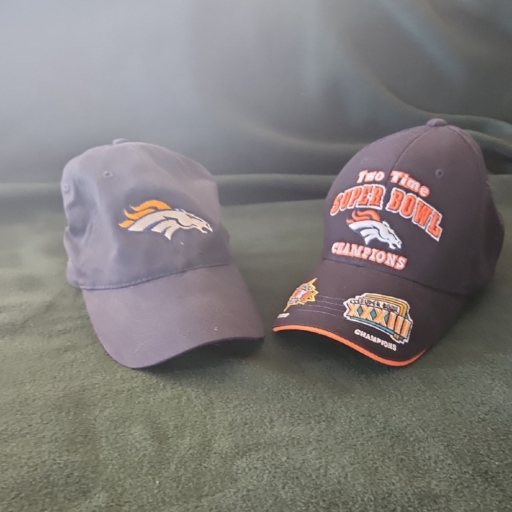 Denver Broncos Two Cap Set